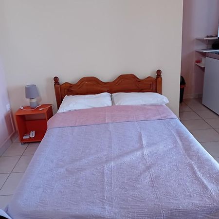 Valta'S Room 2 Palairos Экстерьер фото